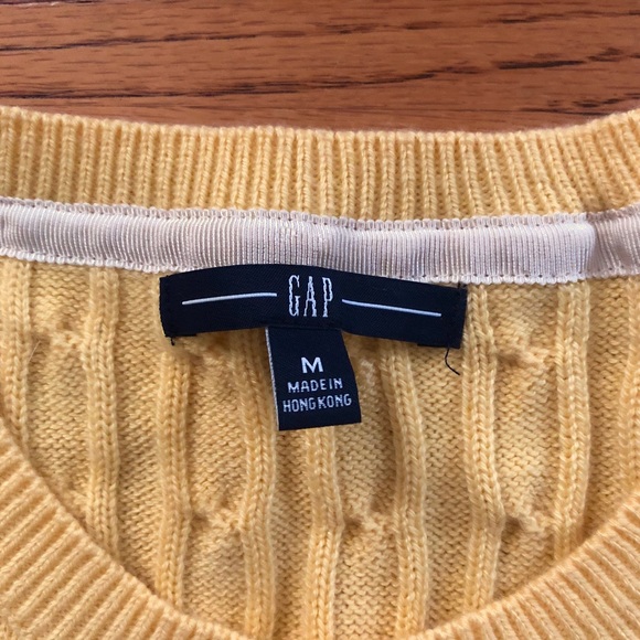 Gap Cable Knit Sweater - Picture 2 of 5